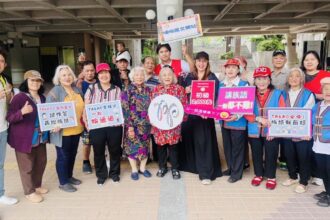 高雄原民文健站近200位長者拼族語認證　市府供部落接駁、買保險揪甘心