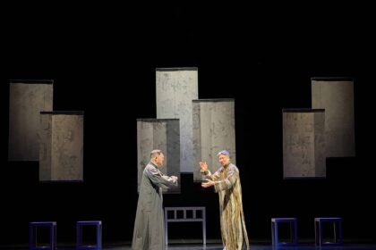 相聲瓦舍「我是你的菜」演出笑料扣緊時事首演爆紅 「不花錢閃兵」台詞神預言閃兵案獲滿堂彩