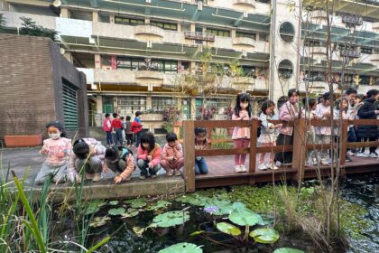 仲夏夜之夢　信義國小師生喜迎火金姑回家