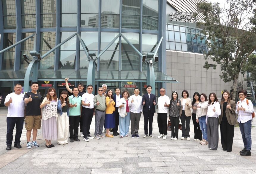 小巨蛋變身議會現場　新竹市67人團參訪氣氛熱絡