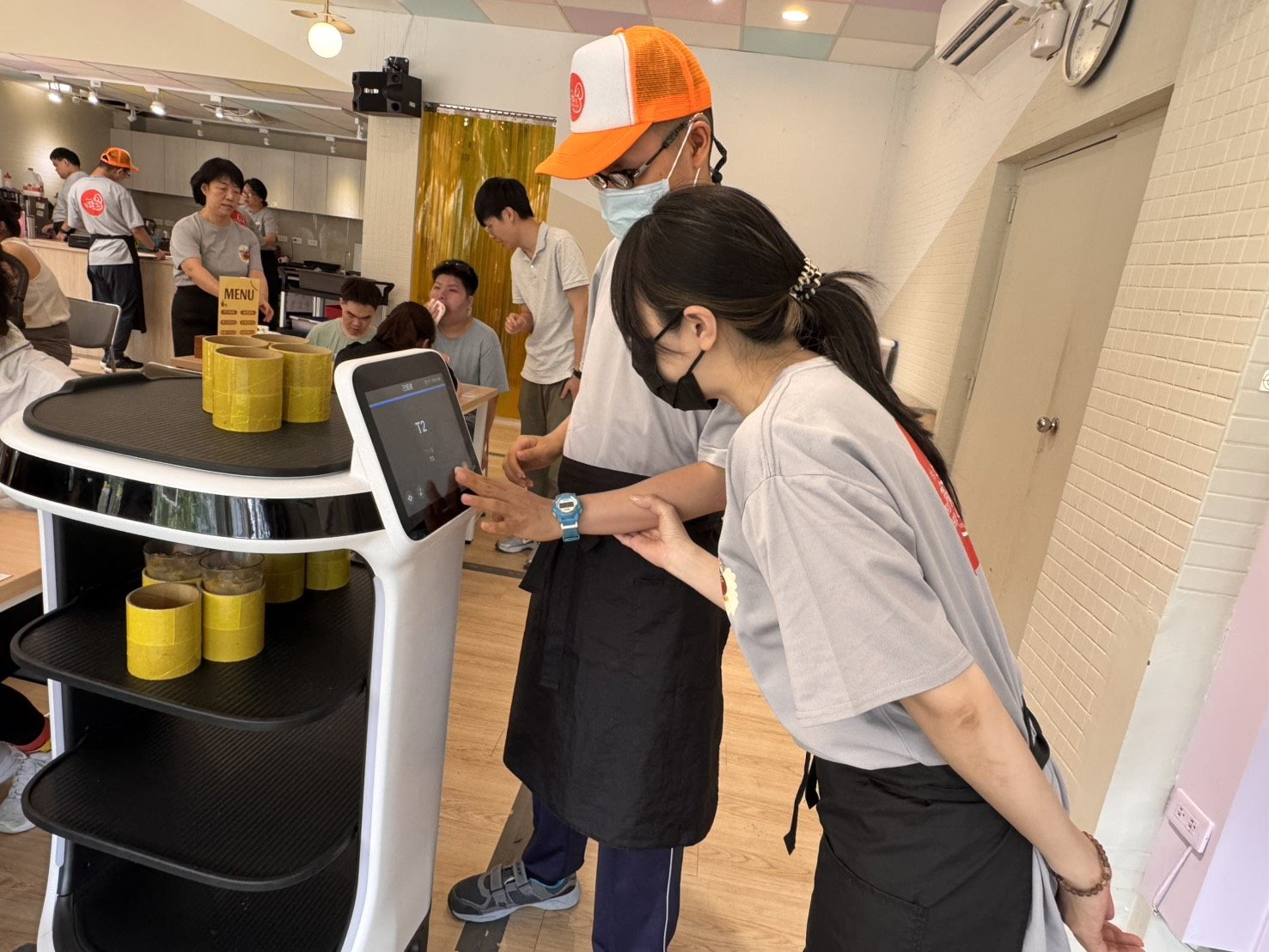 AI走進校園！送餐機器人 servi+ 進駐臺北啟明學校　開啟智慧無障礙學習新篇章