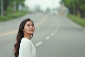 《農曆三月二十三》白沙屯媽祖進香實景拍攝 方琦走入白沙屯的香燈腳人群中不斷被淹沒