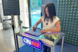 李竺芯返鄉贈《Suí水》黑膠 向許石大師致敬