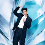 周興哲獅城炸裂開唱 褲子穿反全場暴動尖叫 萬人小興星全場失控