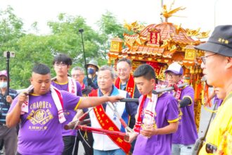 中投宗教文化盛事！　烏日玉闕朝仁宮徒步會香草屯敦和宮　鄭副市長送駕祈求國泰民安