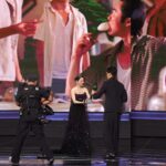 謝盈萱應邀新加坡2026紅星大獎頒獎 勉勵後進「勇敢去做想做的事」