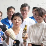 台中市長盧秀燕參訪竹市苦瓜與苦茶油見面禮